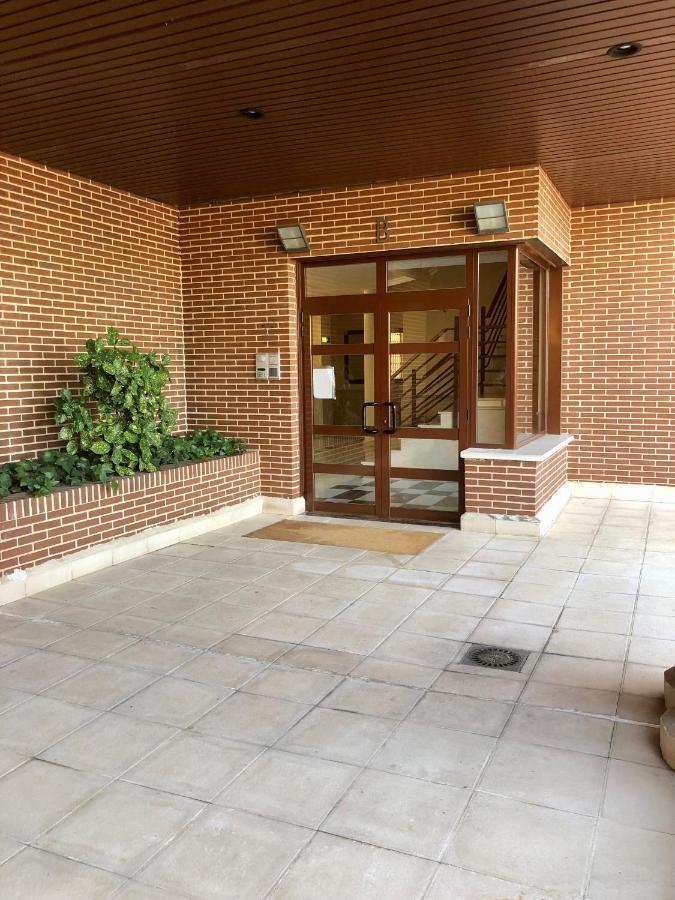 Apartamento Wanda Ifema Con Parking Y Piscina Madrid Exterior photo