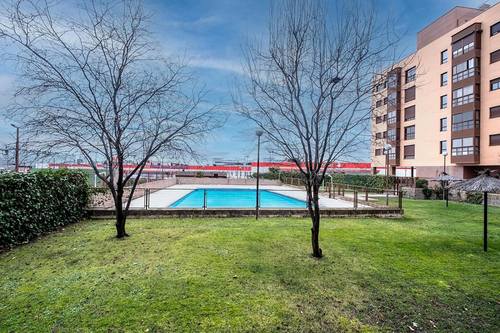 Apartamento Wanda Ifema Con Parking Y Piscina Madrid Exterior photo